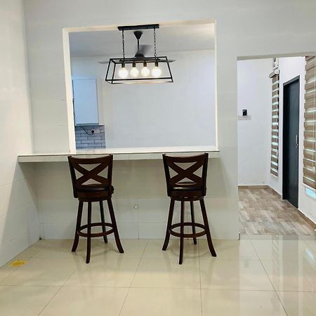 Nazirin Homestay No 27 Tmn Desa Manjung Lumut Buitenkant foto