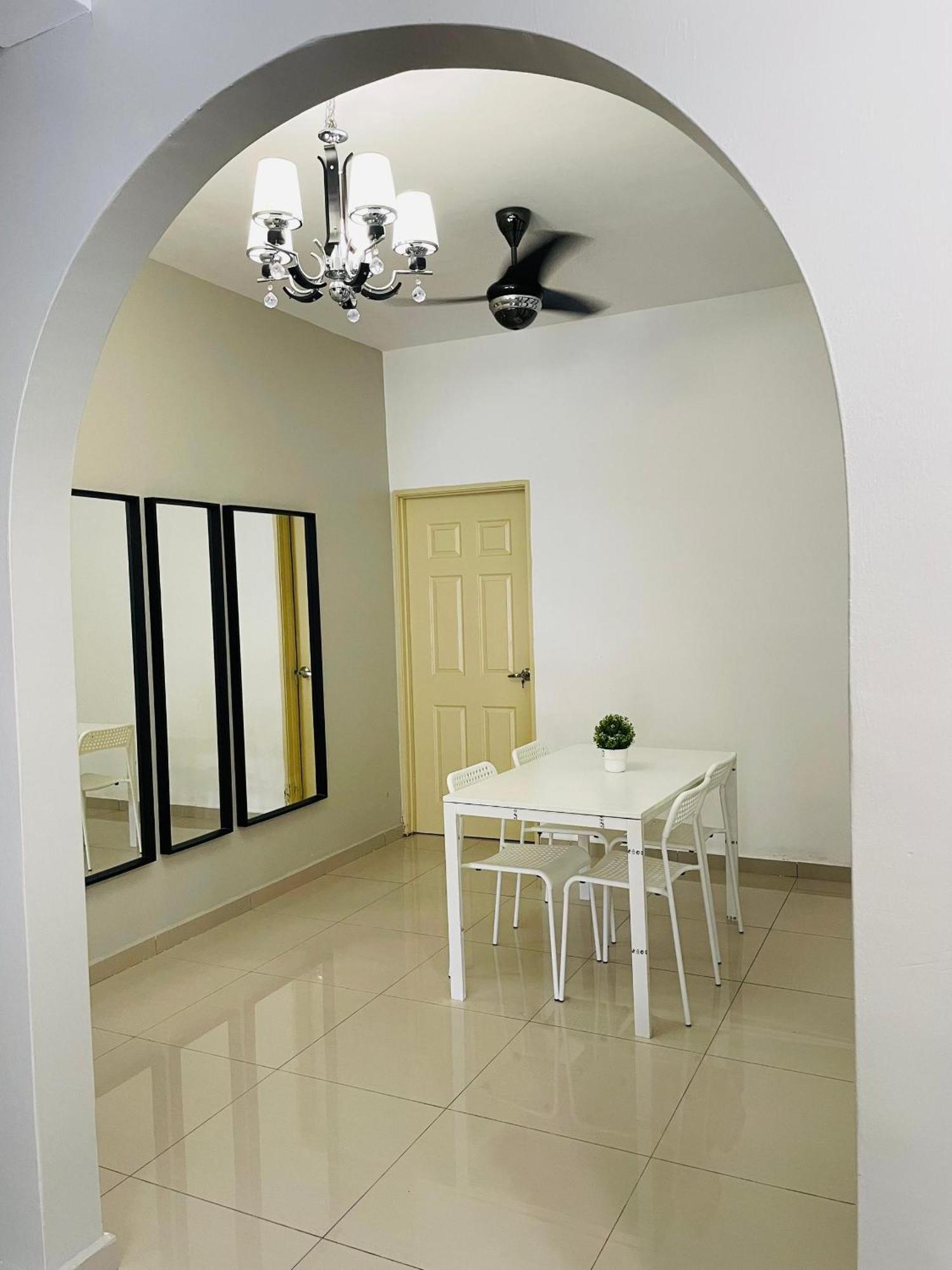 Nazirin Homestay No 27 Tmn Desa Manjung Lumut Buitenkant foto