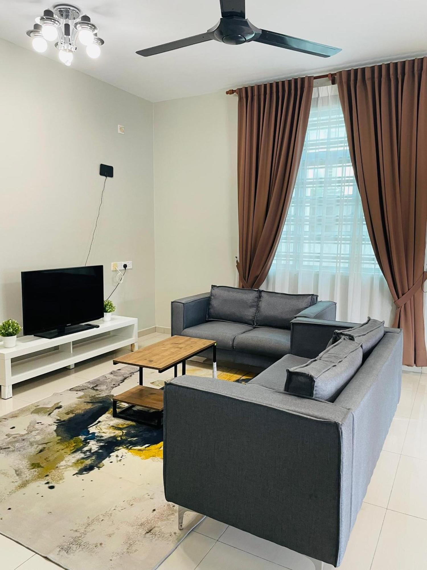 Nazirin Homestay No 27 Tmn Desa Manjung Lumut Buitenkant foto